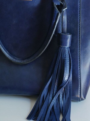 Doca handbag blue like new, large