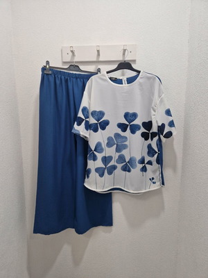 Women’s 2-Piece Set blue wide-leg trousers and white clover print top new
