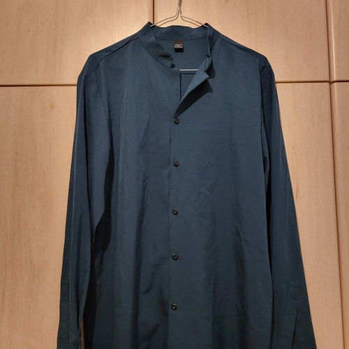 Dark green shirt size S like new, collarless comfortable fit