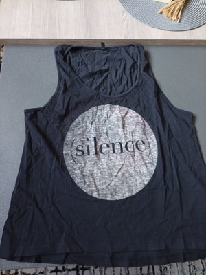 Benetton blouse like new, size M, black