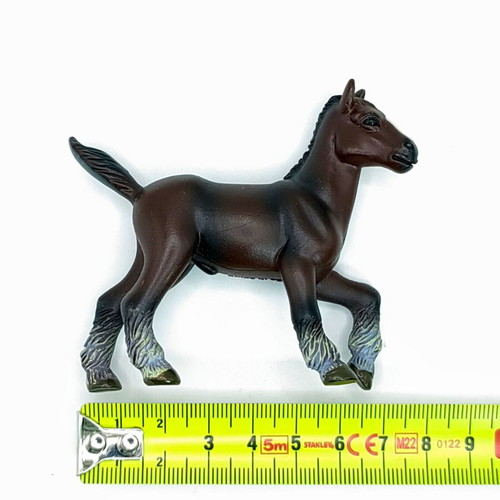 Clydesdale Horse Figures set like new, plastic, adult and foal