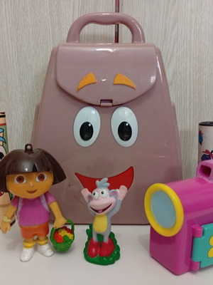 Mattel Viacom Ντόρα η Εξερευνήτρια σετ τσάντα αποθήκευσης με χάρτη, κάμερα & φιγούρες μεταχειρισμένο