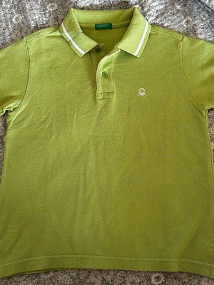 Benetton kids green shirt like new, size 110 cm