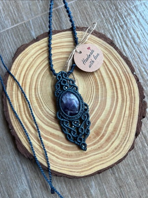 Macrame pendant with amethyst, handmade
