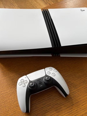PlayStation 5 Pro 2TB като нов