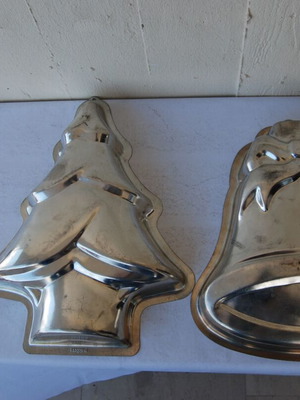 Christmas cake molds used, set of 2 pieces