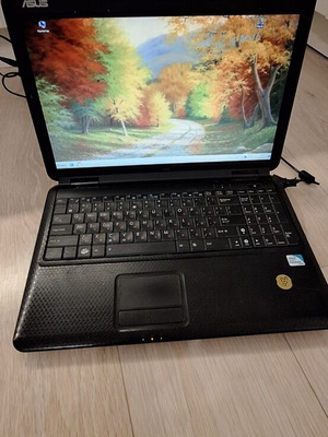 Laptop Asus употребяван с Windows 7