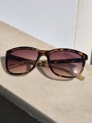 Tortoise sunglasses used, brown