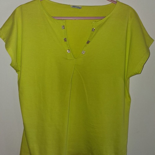 Marlen lime blouse like new, one size, cotton with small rhinestones