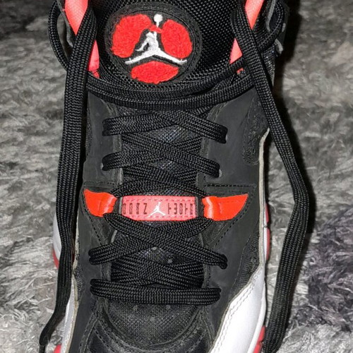 Jordan athletic shoes for boys almost new, size 39