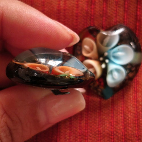 Vintage Murano glass heart buttons like new