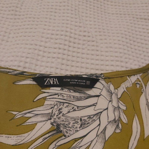 Zara women's midi printed dress new, size medium