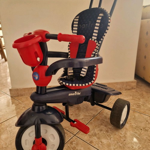SmarTrike 4in1 children's tricycle used with sunshade and parent handle