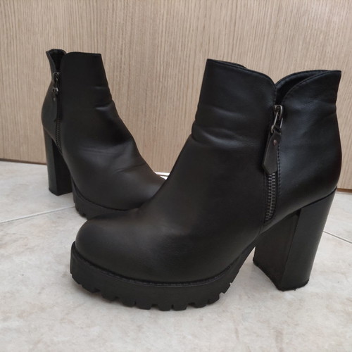 Melissa black ankle boots used, size 38, 10 cm heel
