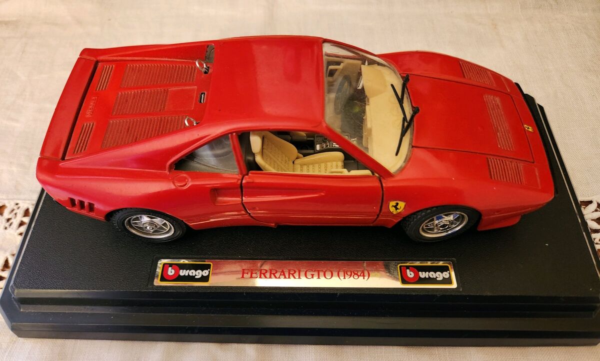 Burago Special Edition Ferrari GTO 1984… - € 29,99 - Vendora.cy
