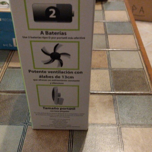 O2COOL 5-inch portable battery fan new