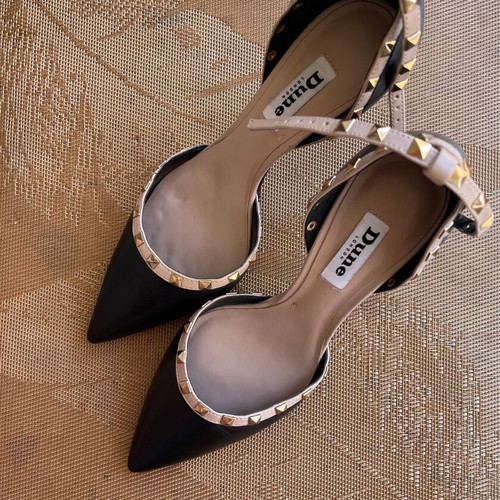 Dune leather pumps with strap and studs size 38 like new, black