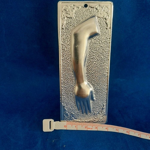 Metal votive new in excellent condition