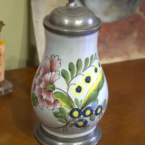 Αντικέ γερμανική κανάτα faience με καπάκι από κασσίτερο μεταχειρισμένη, 19ος αιώνας