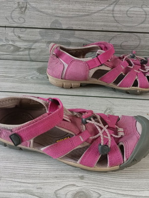 Keen pink sandals size 36