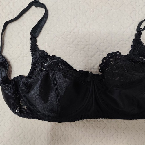 Black lace bra, size 90, new