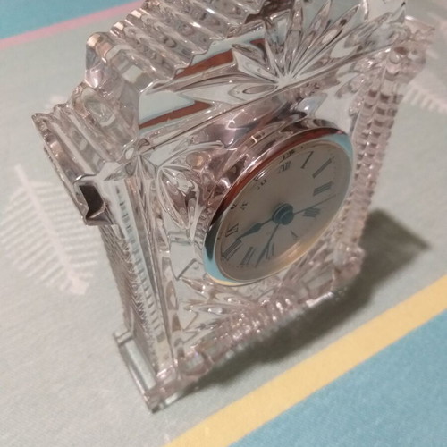 Crystal table clock used, analog display