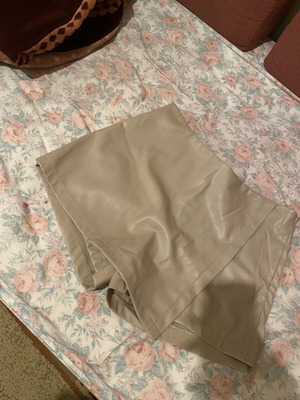 Beige skirt shorts, size L