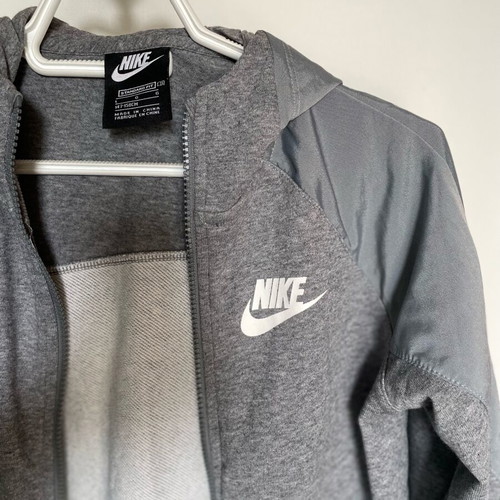 Nike hoodie L teen like new, grey