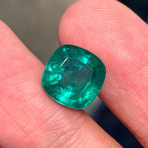 Natural Emerald 5.03ct Cushion Cut like new