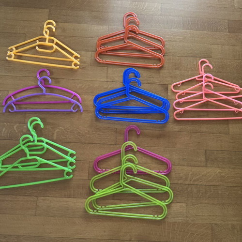 IKEA children's hangers like new, pack of 20