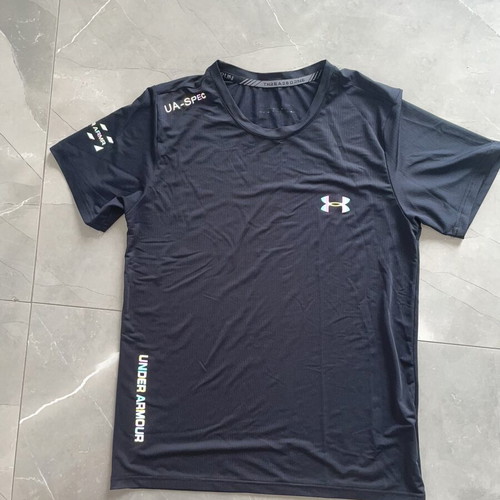 Under Armour reflective t-shirt medium like new, black