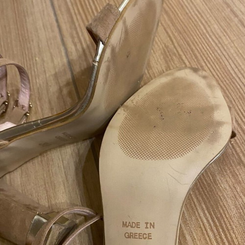 Leather sandals like new, beige size 39, suede and gold