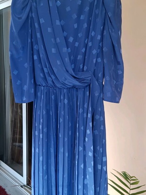 Krizia formal dress Medium like new, blue purple pleated