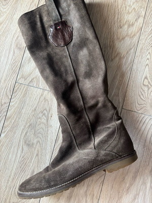 Tommy Hilfiger boots castor color beige used