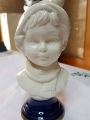 Capodimonte Italian white porcelain bust of young person used