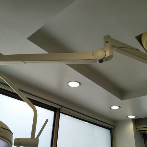 Dr. Mach 5 Surgical Light like new