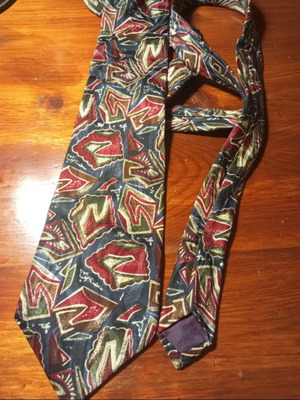 Prima tie like new