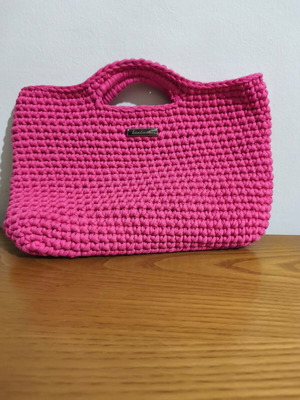 Handmade crochet bag, pink, with integrated handle