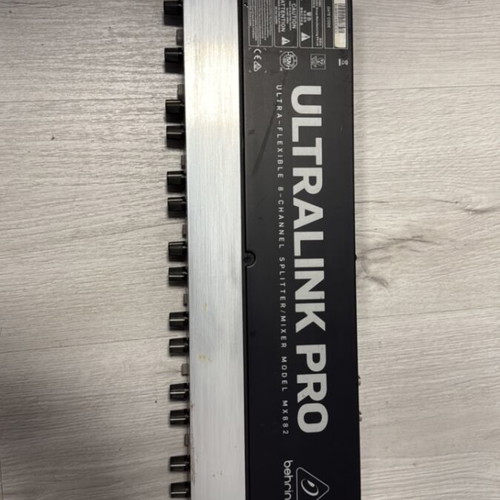 Behringer Ultralink Pro MX882 8-Channel Splitter/Mixer like new
