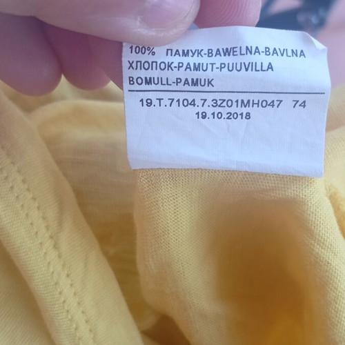 Baby shirt Benetton like new, size 9 to 12 months