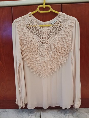 Women's lace blouse like new, rose beige, size L