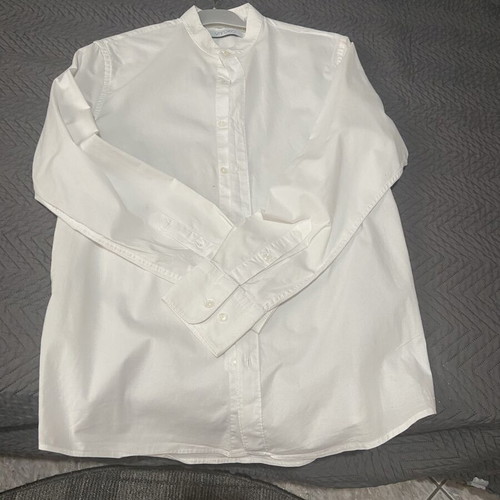 Shirt like new, worn once, size M