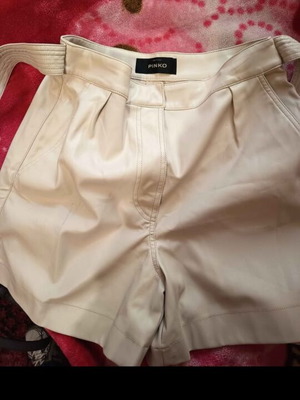 Pinko leather shorts like new, beige, size M