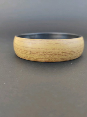 Bracelet used with small scratches
