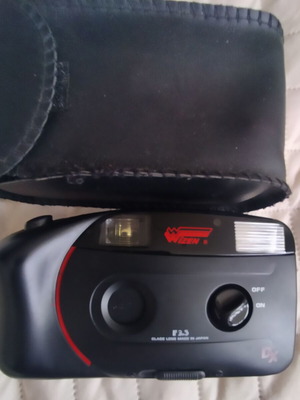 Wizen camera like new with case