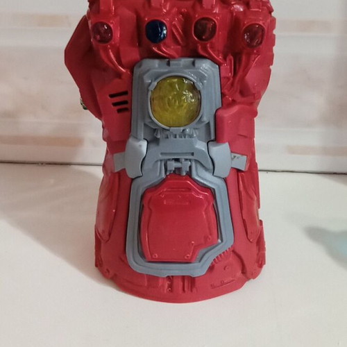 Marvel Avengers Thanos Glove with sound and light like new