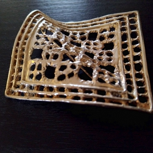 Handmade brooch in pure silver by Katerina Grolliou, like new
