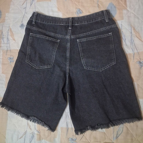 Men's Black Distressed Denim Shorts Size Small like new