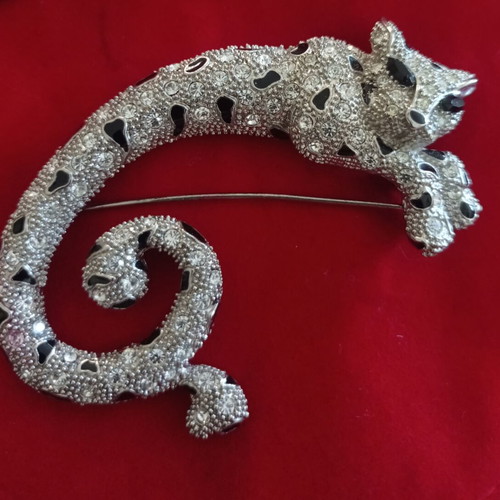 Faux Silver Panther Brooch like new, rhinestones, Art Deco style