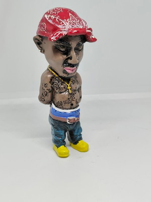 Tupac Shakur Collectible Figure 11cm like new, handpainted resin